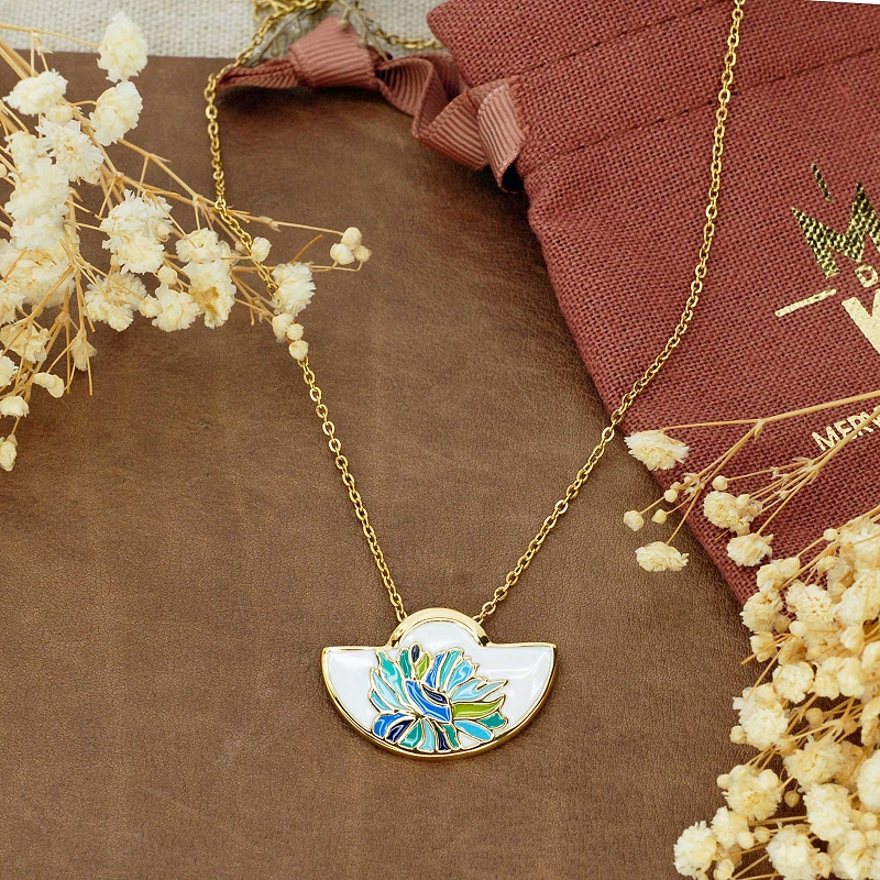 Collier acier et émail