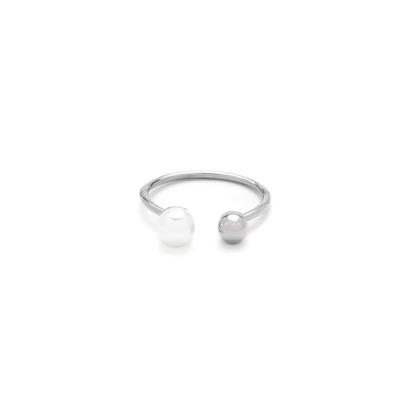 Bague acier argentée et nacre avec perle